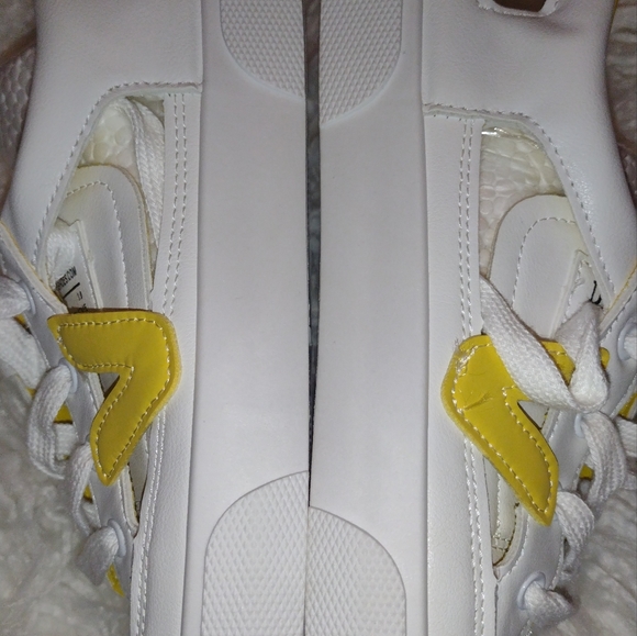 New in Bag - Picture 6 of 12